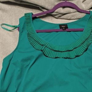 Sleeveless dressy top, size XL, emerald green